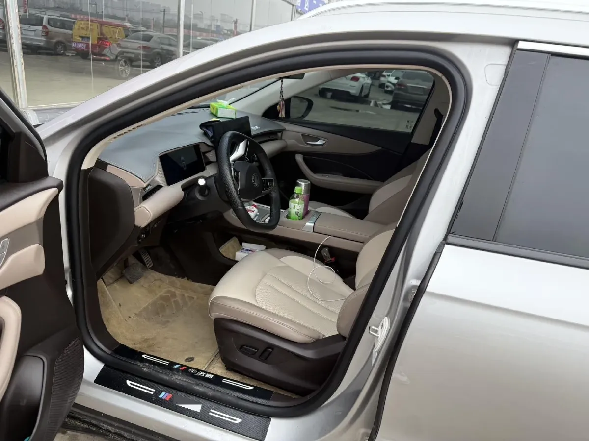 2025 MG MG ES5 BEV 49.1KWH,autocango,china used car exporter,china ev exporter,chinese used car exporter,chinese used ev exporter