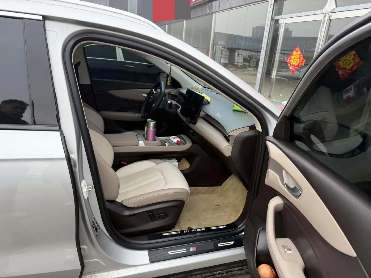 2025 MG MG ES5 BEV 49.1KWH,autocango,china used car exporter,china ev exporter,chinese used car exporter,chinese used ev exporter