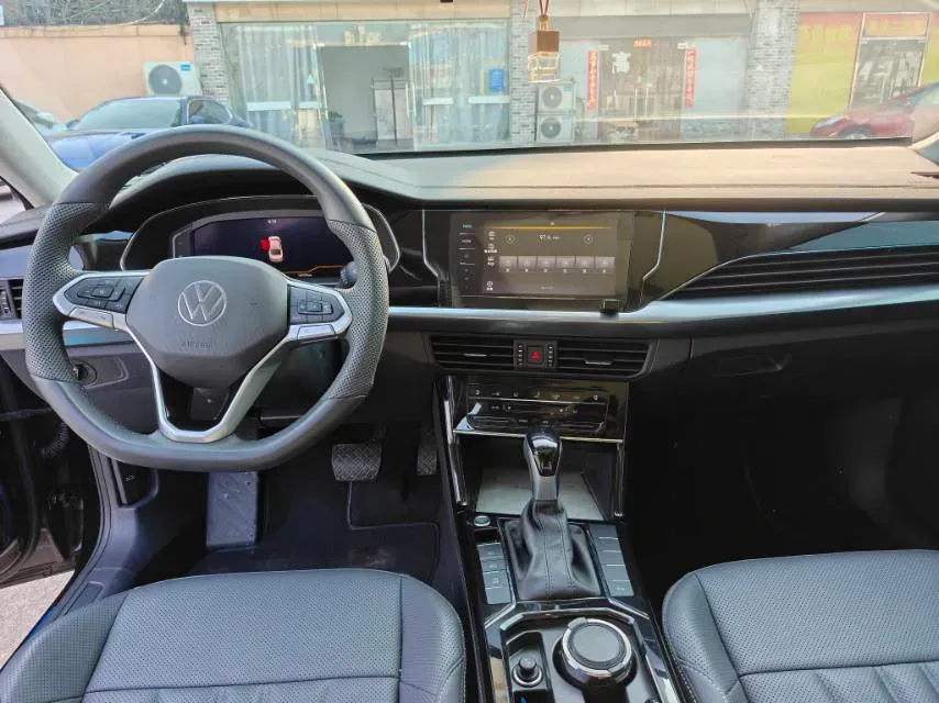 2024 Volkswagen Passat 2.0T 186HP L4 7DCT,autocango,china used car exporter,china ev exporter,chinese used car exporter,chinese used ev exporter