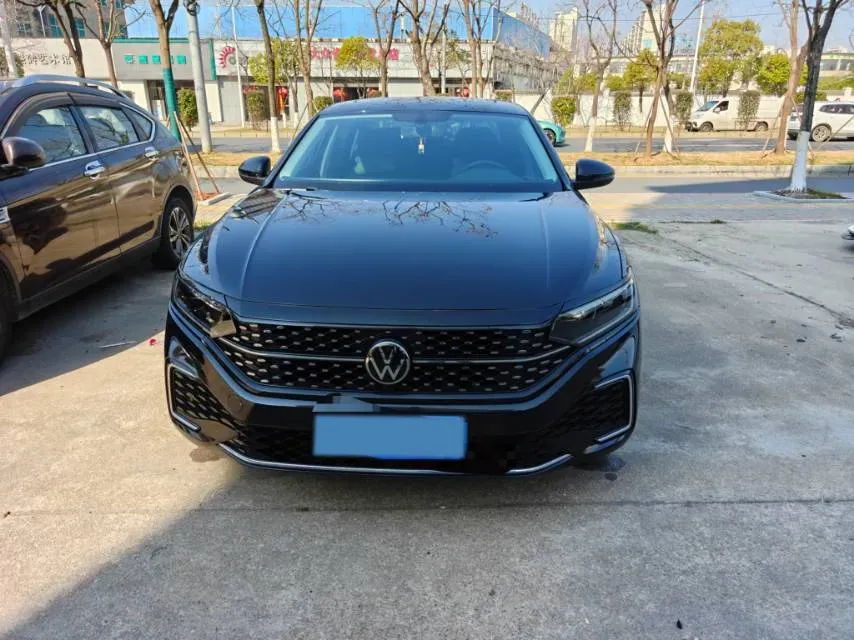 2024 Volkswagen Passat 2.0T 186HP L4 7DCT,autocango,china used car exporter,china ev exporter,chinese used car exporter,chinese used ev exporter