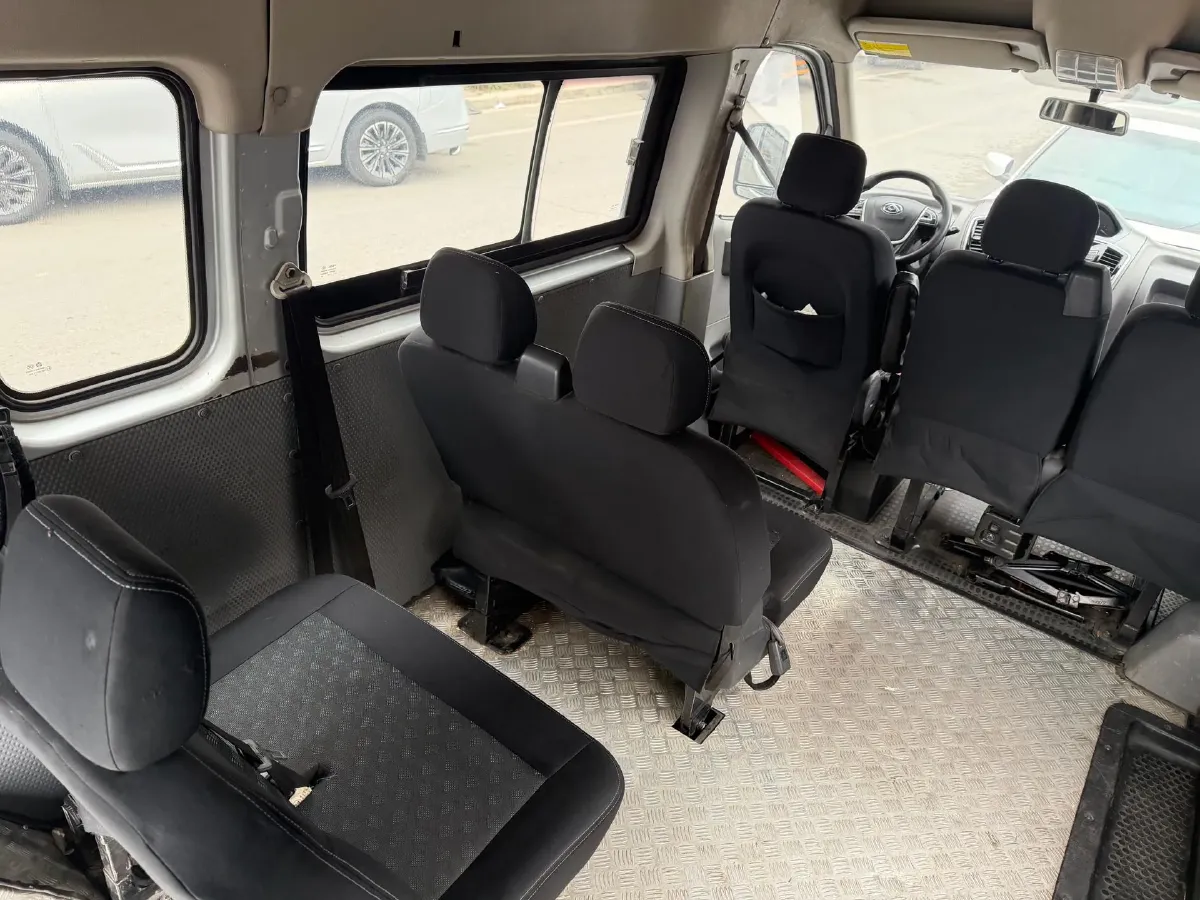 2020 MAXUS XinTu V80 2.5T 136HP L4 6MT,autocango,china used car exporter,china ev exporter,chinese used car exporter,chinese used ev exporter