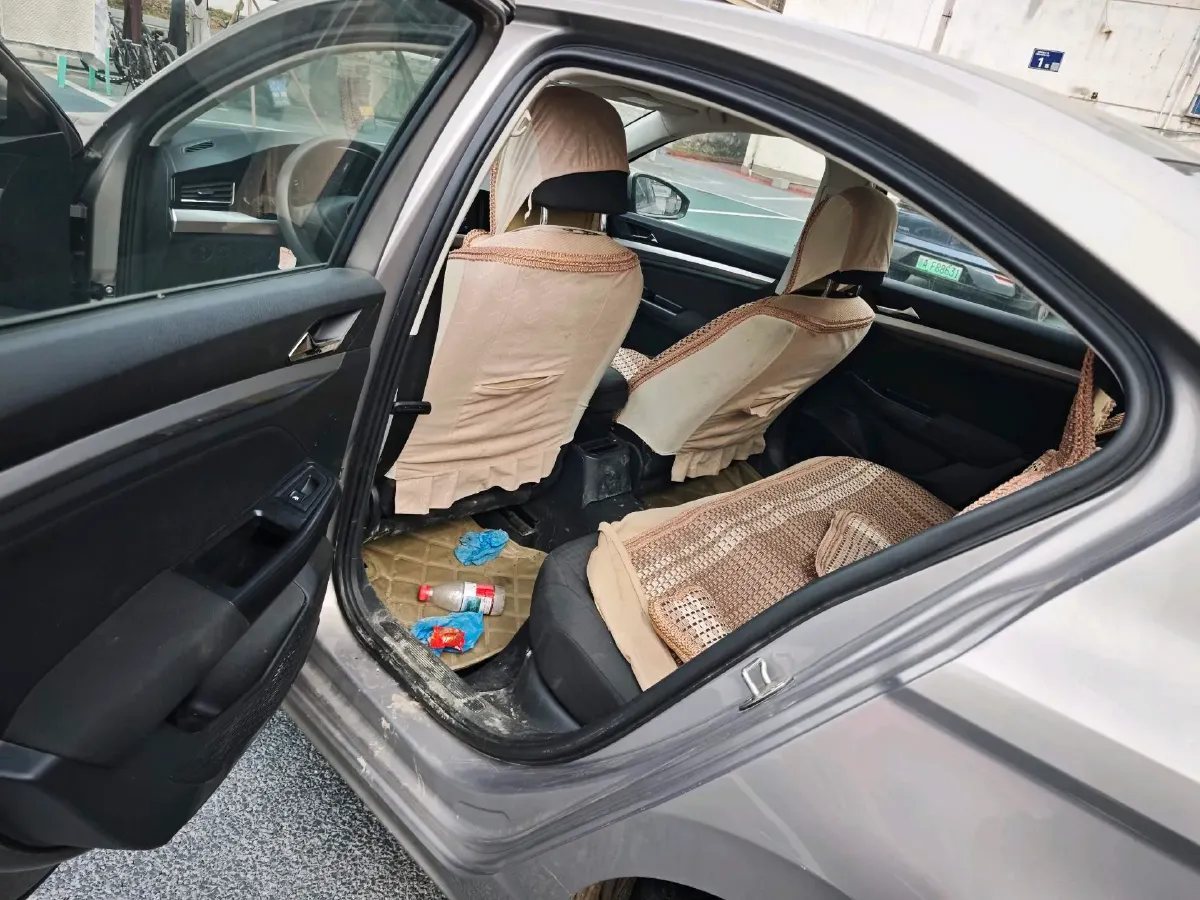 2019 Bestune T77 1.2T 143HP L4 7DCT,autocango,china used car exporter,china ev exporter,chinese used car exporter,chinese used ev exporter