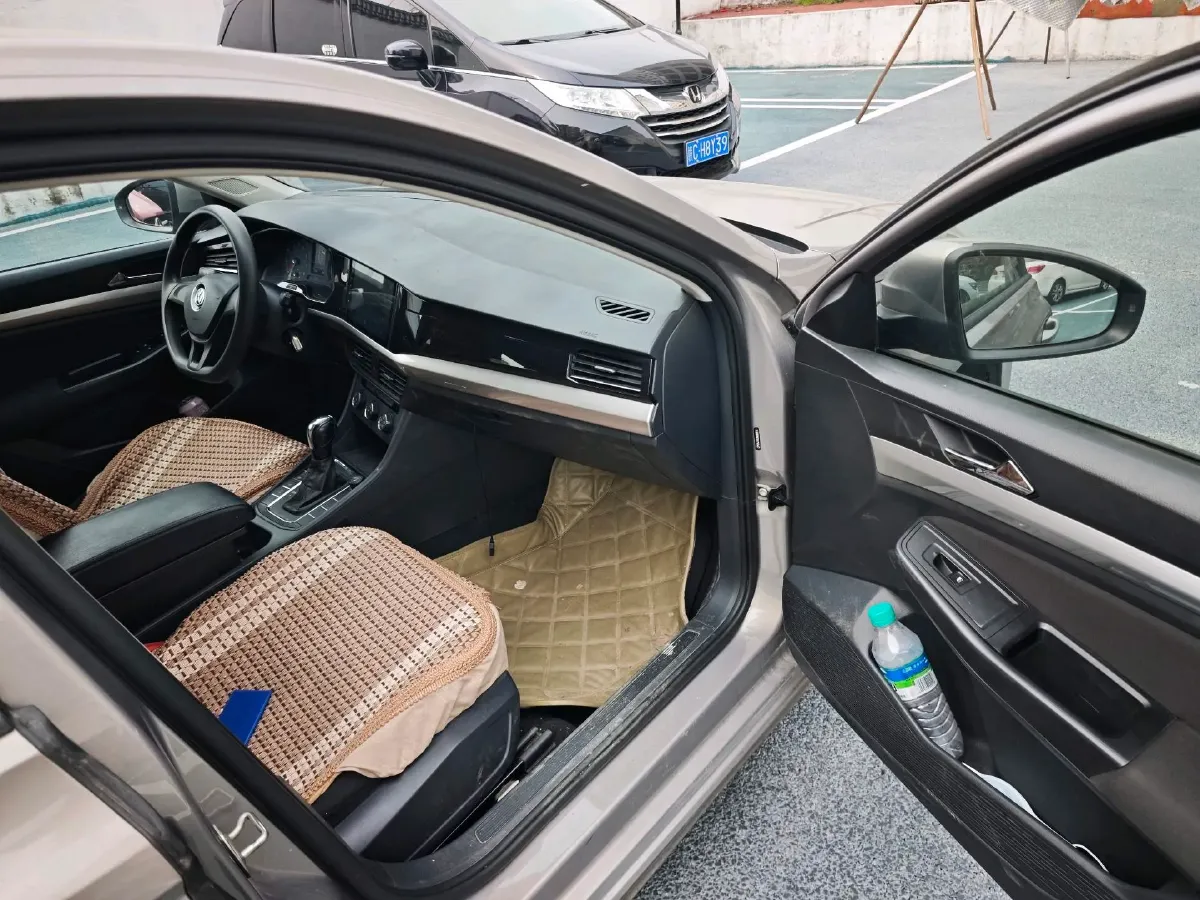 2019 Bestune T77 1.2T 143HP L4 7DCT,autocango,china used car exporter,china ev exporter,chinese used car exporter,chinese used ev exporter