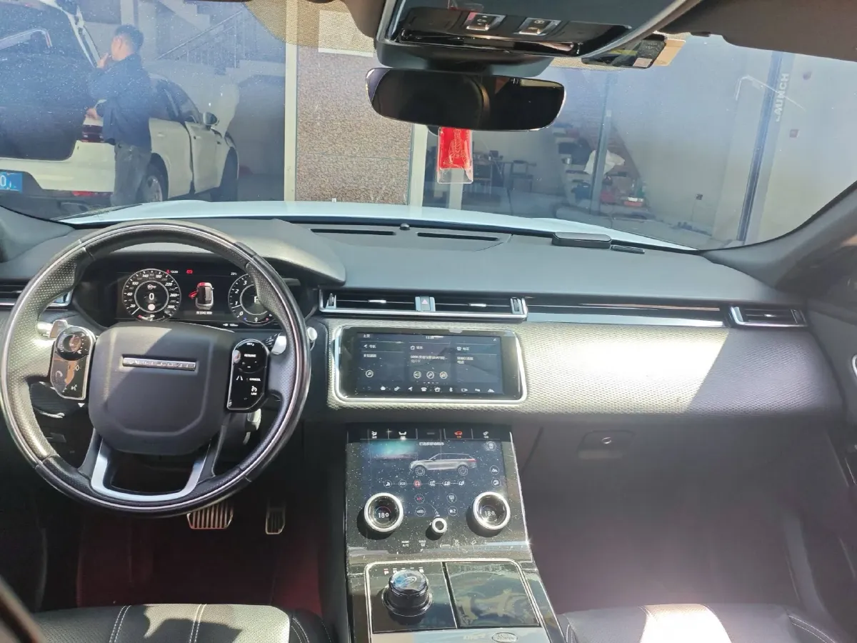 2019 Land Rover Range Rover Velar 2.0T 250HP L4 8AT,autocango,china used car exporter,china ev exporter,chinese used car exporter,chinese used ev exporter