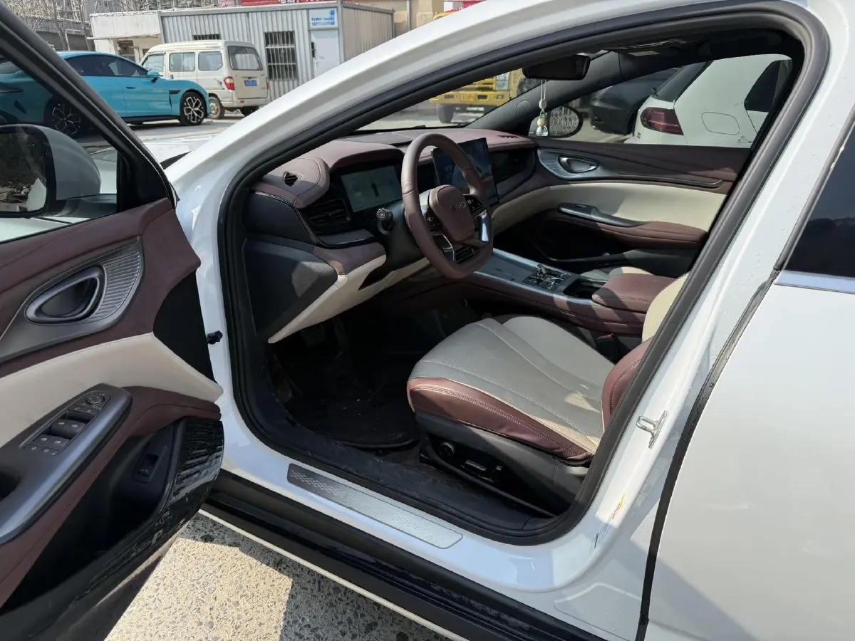 2024 BYD Seal 1.5L 110HP L4 E-CVT PHEV 17.6KWH,autocango,china used car exporter,china ev exporter,chinese used car exporter,chinese used ev exporter