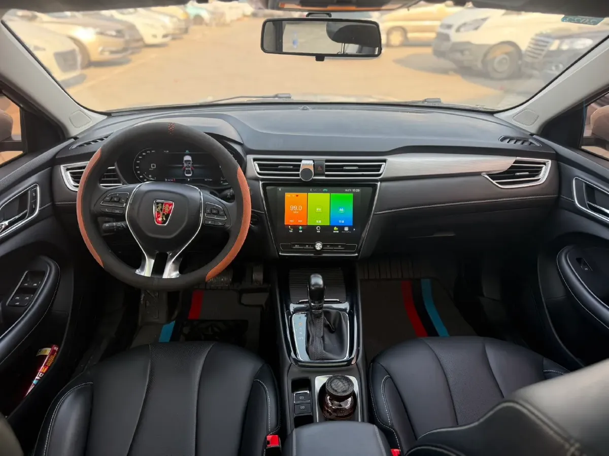 2020 Roewe i5 1.5L 120HP L4 CVT,autocango,china used car exporter,china ev exporter,chinese used car exporter,chinese used ev exporter