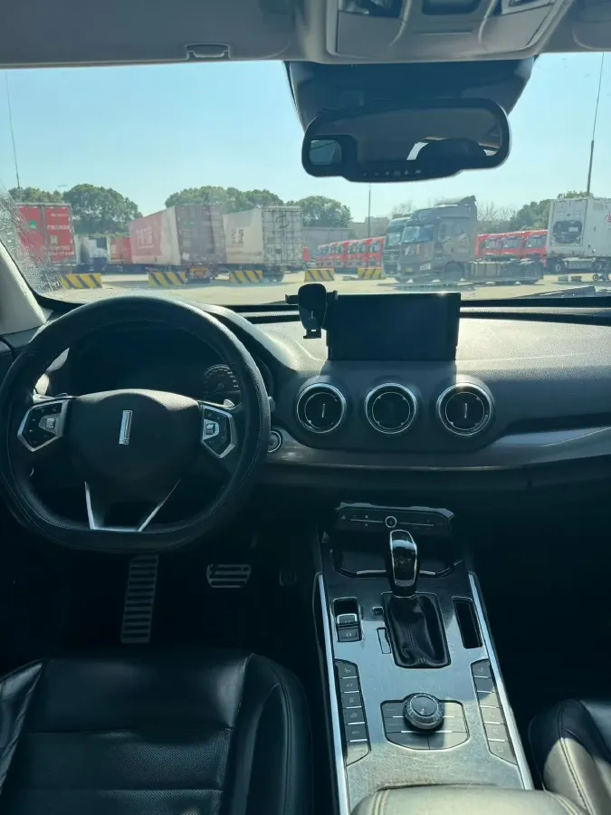 2017 WEY VV7 2.0T 234HP L4 7DCT,autocango,china used car exporter,china ev exporter,chinese used car exporter,chinese used ev exporter