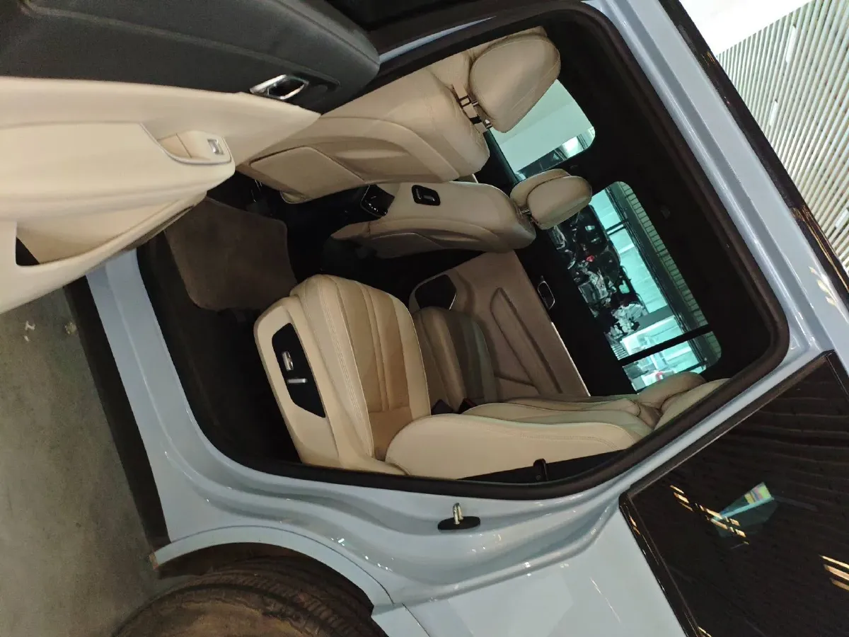 2020 Li ONE Range Extended 131HP REEV 40.5KWH,autocango,china used car exporter,china ev exporter,chinese used car exporter,chinese used ev exporter