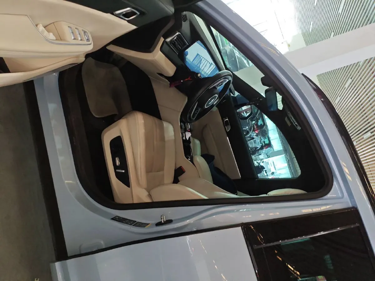 2020 Li ONE Range Extended 131HP REEV 40.5KWH,autocango,china used car exporter,china ev exporter,chinese used car exporter,chinese used ev exporter