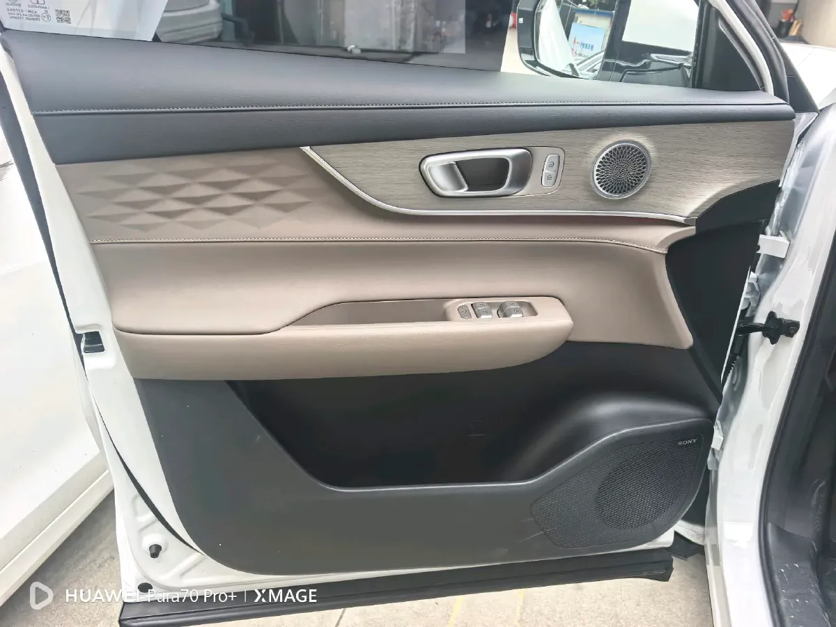 2025 Chery Tiggo 8 Plus 1.6T 197HP L4 7DCT,autocango,china used car exporter,china ev exporter,chinese used car exporter,chinese used ev exporter
