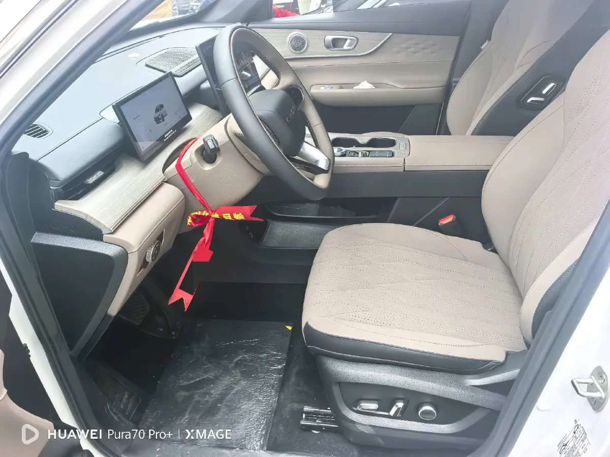 2025 Chery Tiggo 8 Plus 1.6T 197HP L4 7DCT,autocango,china used car exporter,china ev exporter,chinese used car exporter,chinese used ev exporter