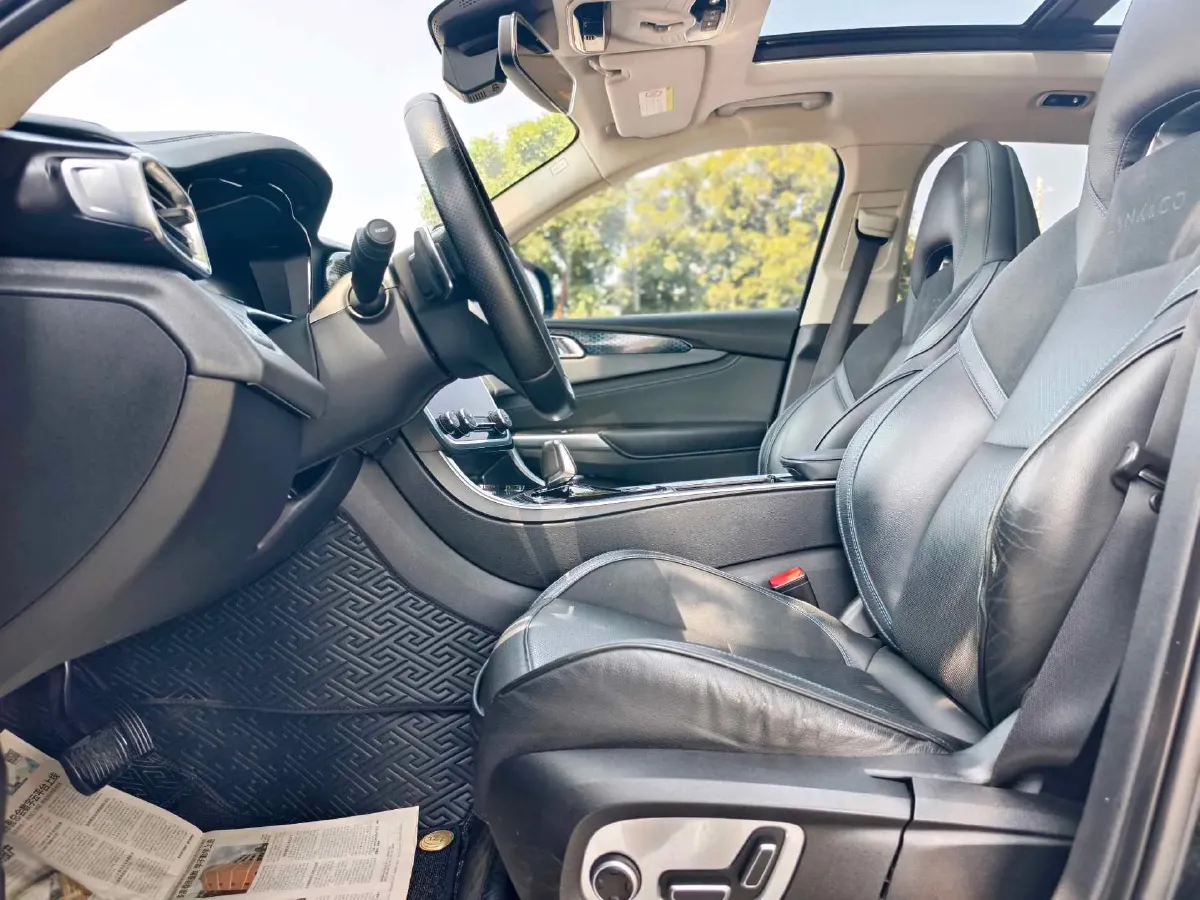 2018 Isuzu Mu-X 3.0T 177HP L4 6AT,autocango,china used car exporter,china ev exporter,chinese used car exporter,chinese used ev exporter