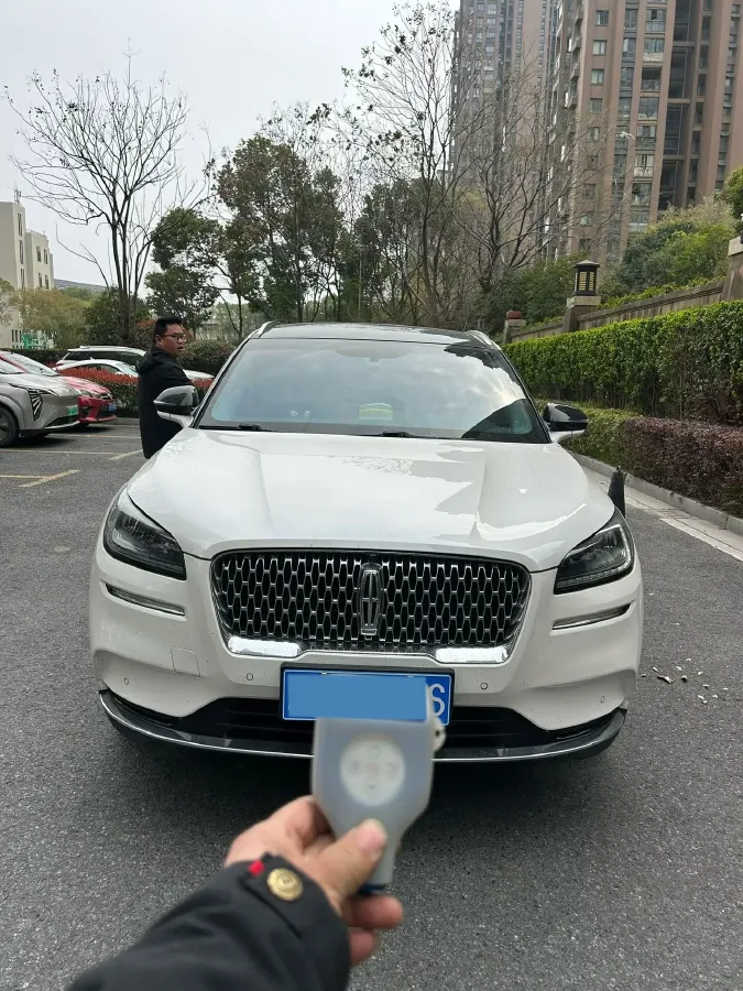 2022 Lincoln Corsair 2.0T 245HP L4 8AT,autocango,china used car exporter,china ev exporter,chinese used car exporter,chinese used ev exporter