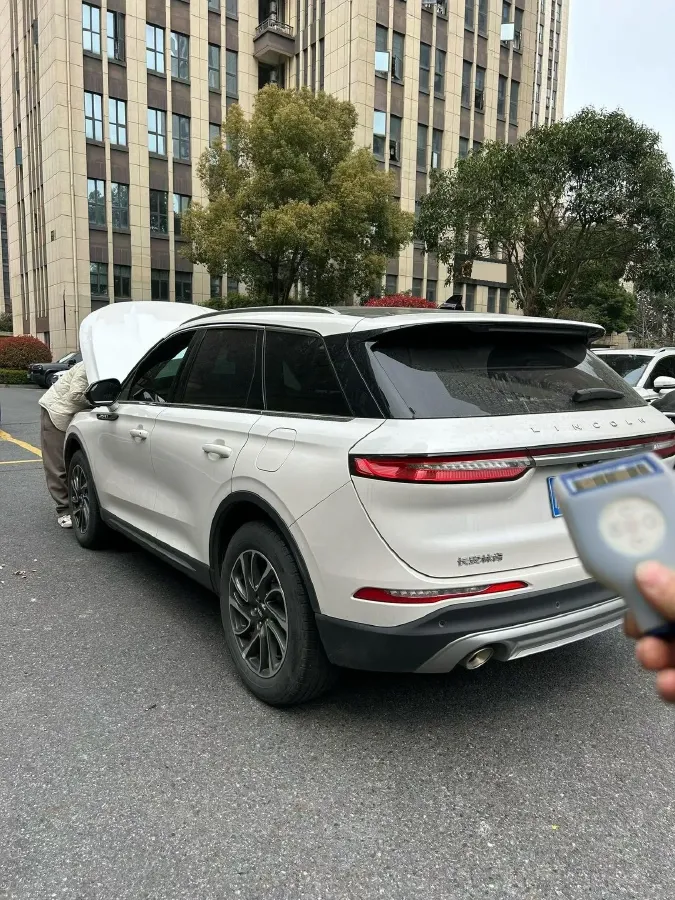 2022 Lincoln Corsair 2.0T 245HP L4 8AT,autocango,china used car exporter,china ev exporter,chinese used car exporter,chinese used ev exporter