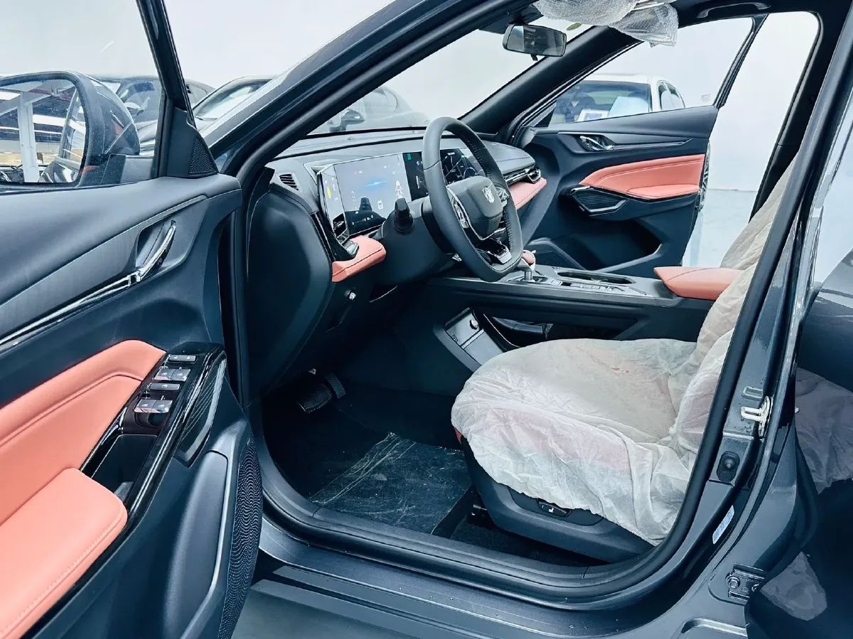 2026 ChangAn X5 PLUS 1.5T 192HP L4 7DCT,autocango,china used car exporter,china ev exporter,chinese used car exporter,chinese used ev exporter