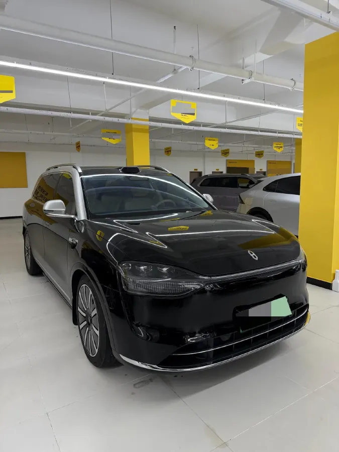 2025 AITO AITO M9 REEV 160HP REEV 52KWH,autocango,china used car exporter,china ev exporter,chinese used car exporter,chinese used ev exporter