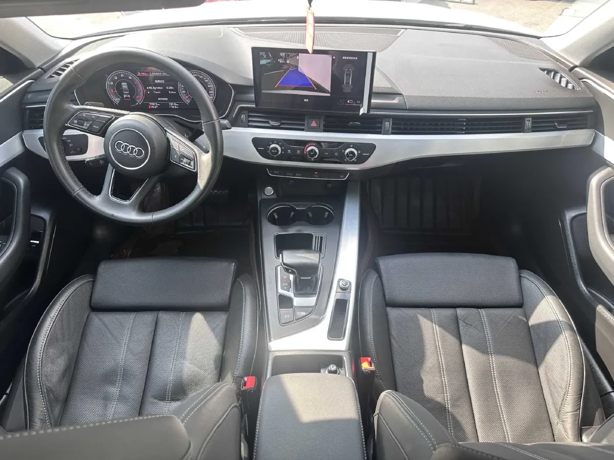 2020 Audi A4L 2.0T 190HP L4 7DCT,autocango,china used car exporter,china ev exporter,chinese used car exporter,chinese used ev exporter