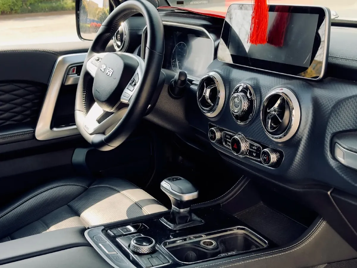 2021 Beijing BJ40 2.0T 163HP L4 8AT,autocango,china used car exporter,china ev exporter,chinese used car exporter,chinese used ev exporter