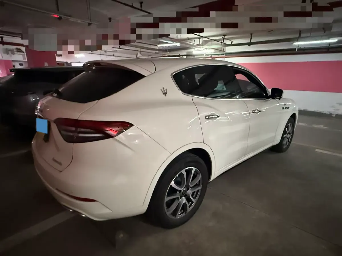 2022 Maserati Levante 2.0T 330HP L4 8AT,autocango,china used car exporter,china ev exporter,chinese used car exporter,chinese used ev exporter