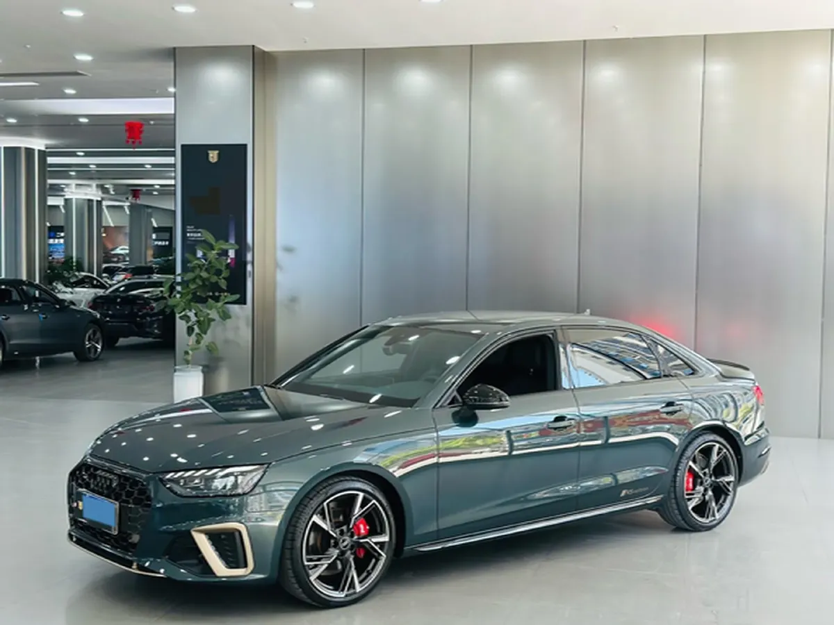 2024 Audi A4L 2.0T 190HP L4 7DCT,autocango,china used car exporter,china ev exporter,chinese used car exporter,chinese used ev exporter