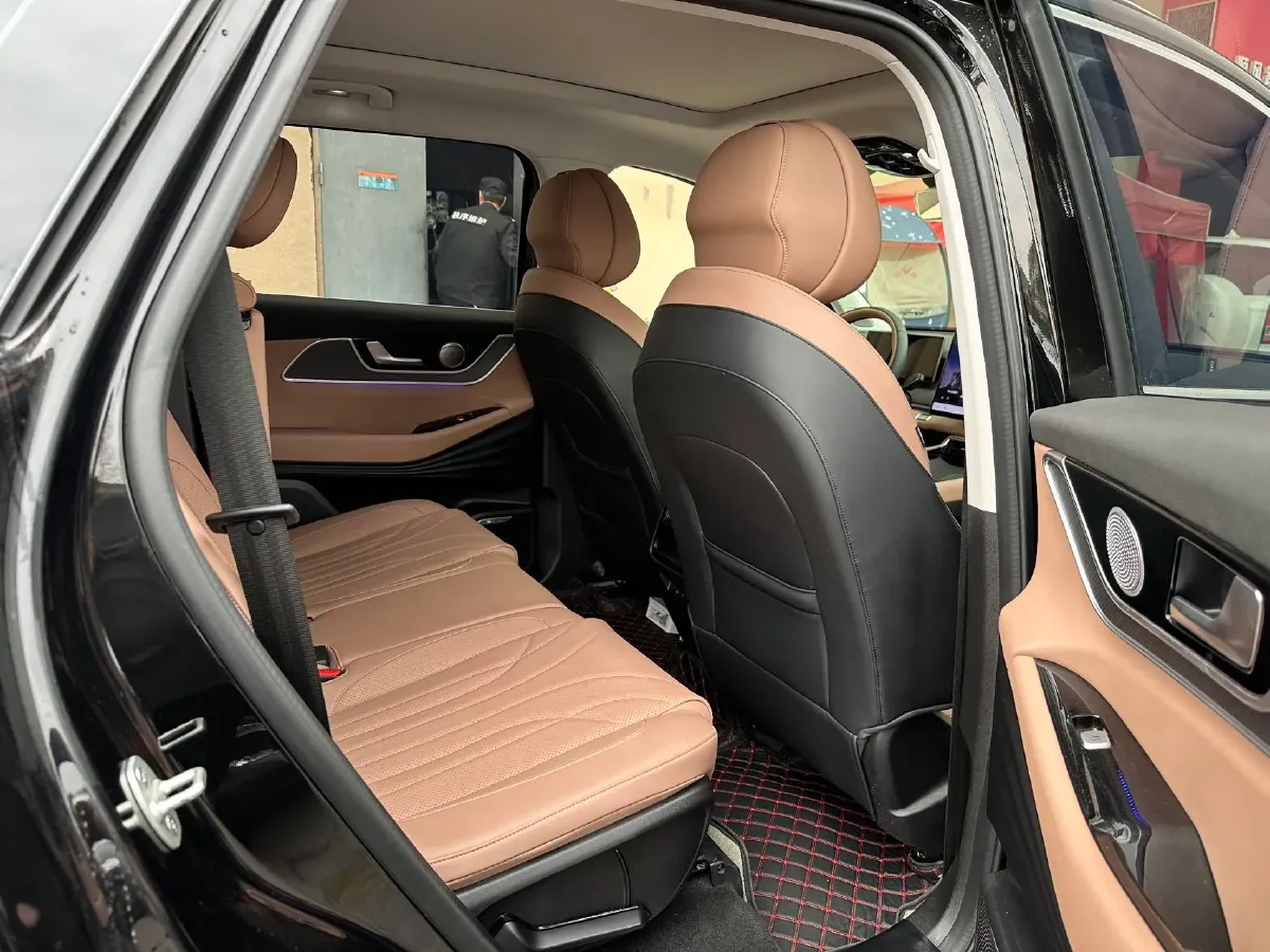 2024 Chery Tiggo8L 2.0T 254HP L4 8AT,autocango,china used car exporter,china ev exporter,chinese used car exporter,chinese used ev exporter