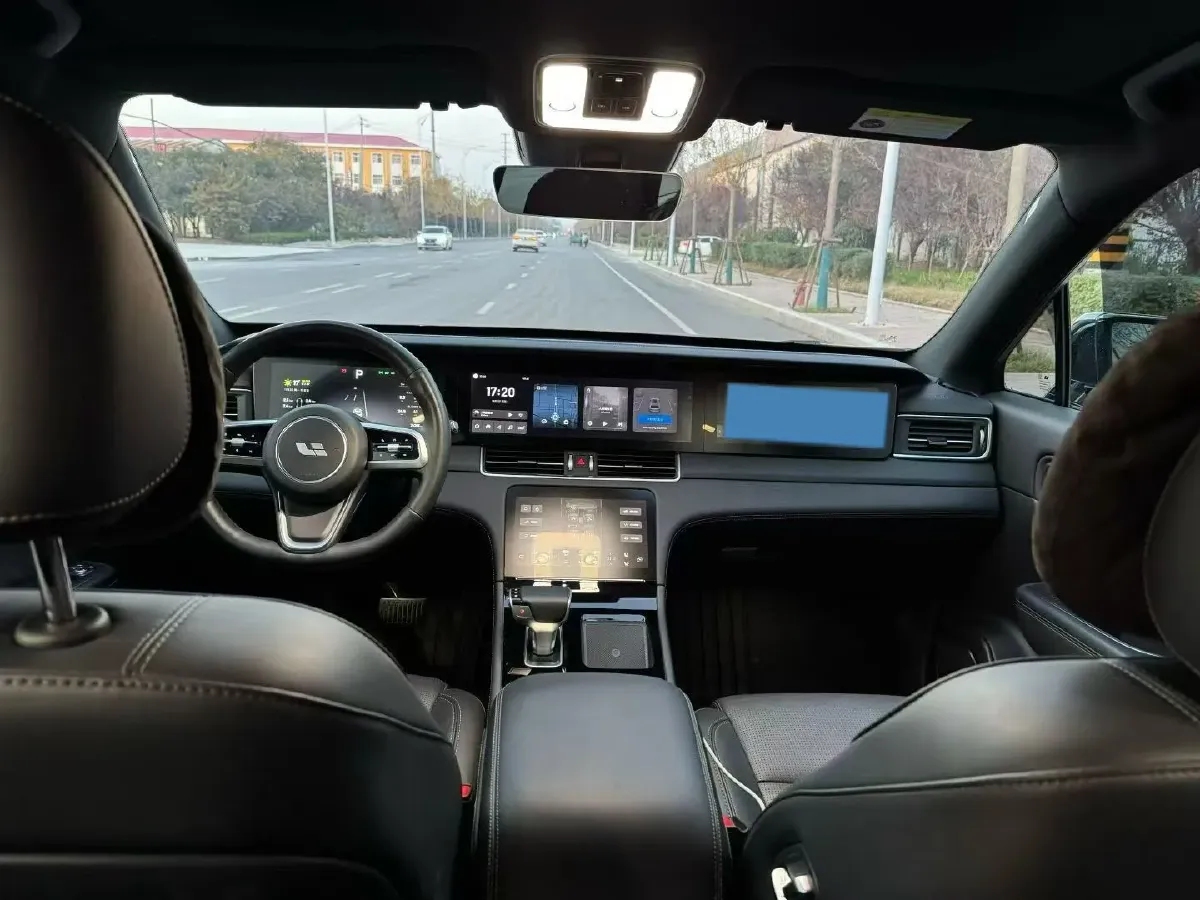 2021 Li ONE Range Extended 131HP REEV 40.5KWH,autocango,china used car exporter,china ev exporter,chinese used car exporter,chinese used ev exporter