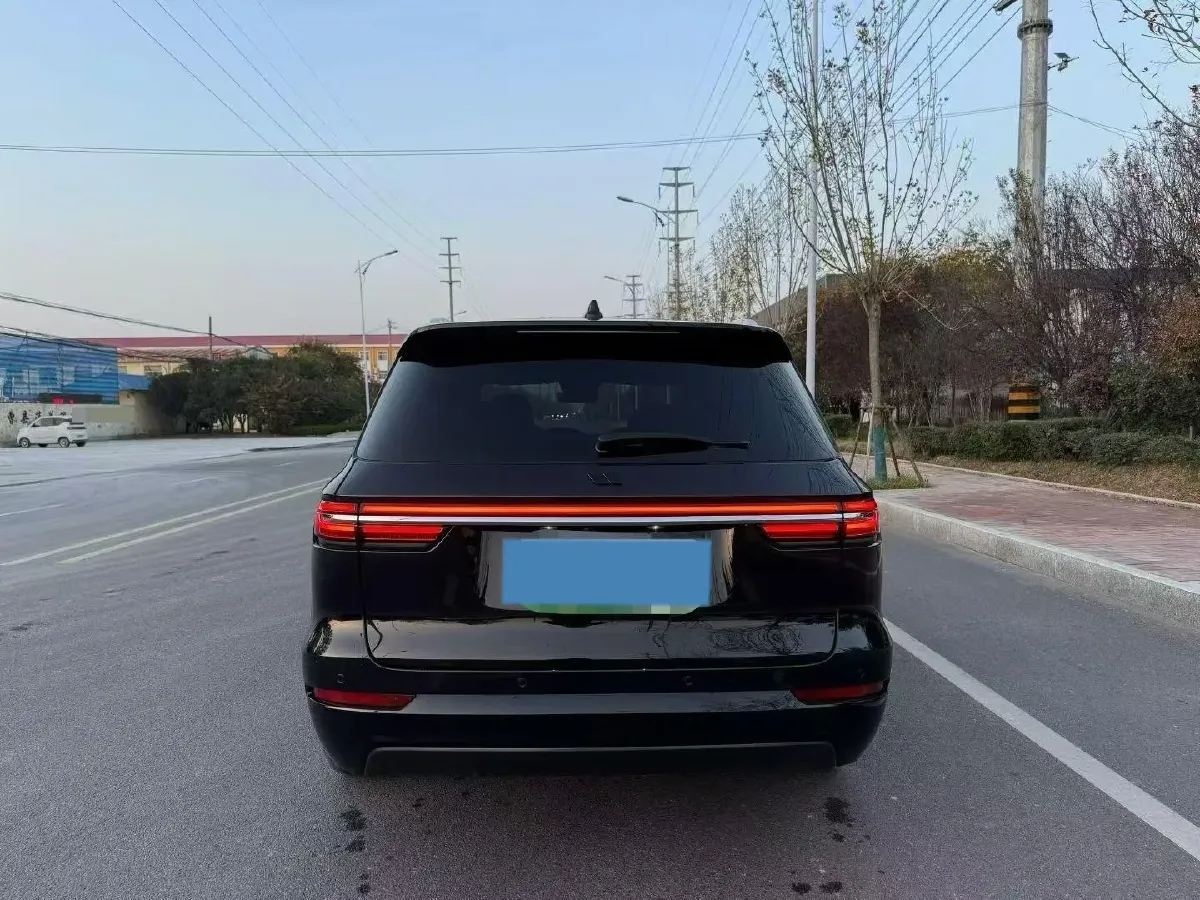 2021 Li ONE Range Extended 131HP REEV 40.5KWH,autocango,china used car exporter,china ev exporter,chinese used car exporter,chinese used ev exporter