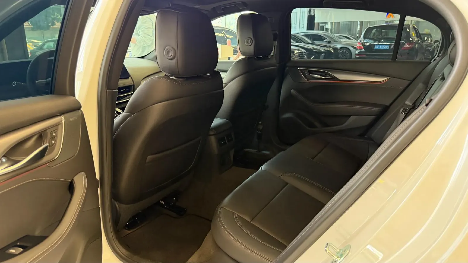 2025 Cadillac CT5 2.0T 237HP L4 10AT,autocango,china used car exporter,china ev exporter,chinese used car exporter,chinese used ev exporter