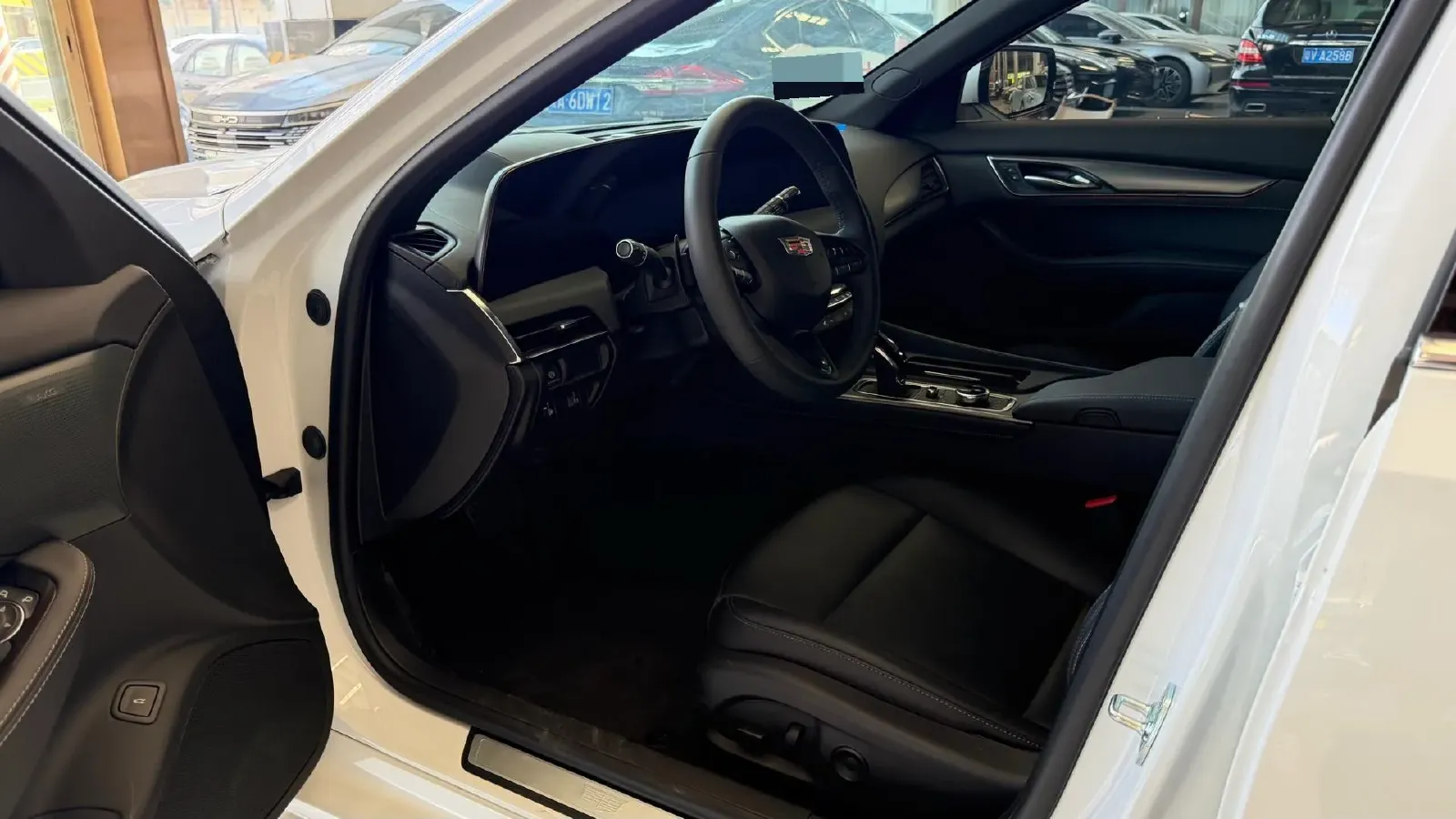 2025 Cadillac CT5 2.0T 237HP L4 10AT,autocango,china used car exporter,china ev exporter,chinese used car exporter,chinese used ev exporter