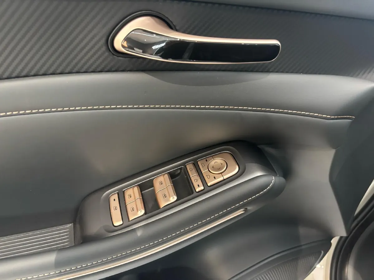 2026 BaoJun E6 BEV,autocango,china used car exporter,china ev exporter,chinese used car exporter,chinese used ev exporter