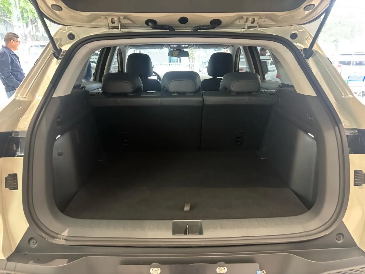 2026 BaoJun E6 BEV,autocango,china used car exporter,china ev exporter,chinese used car exporter,chinese used ev exporter