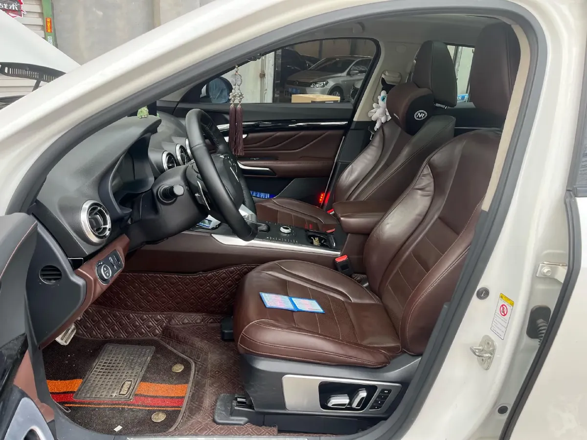 2017 WEY VV7 2.0T 234HP L4 7DCT,autocango,china used car exporter,china ev exporter,chinese used car exporter,chinese used ev exporter