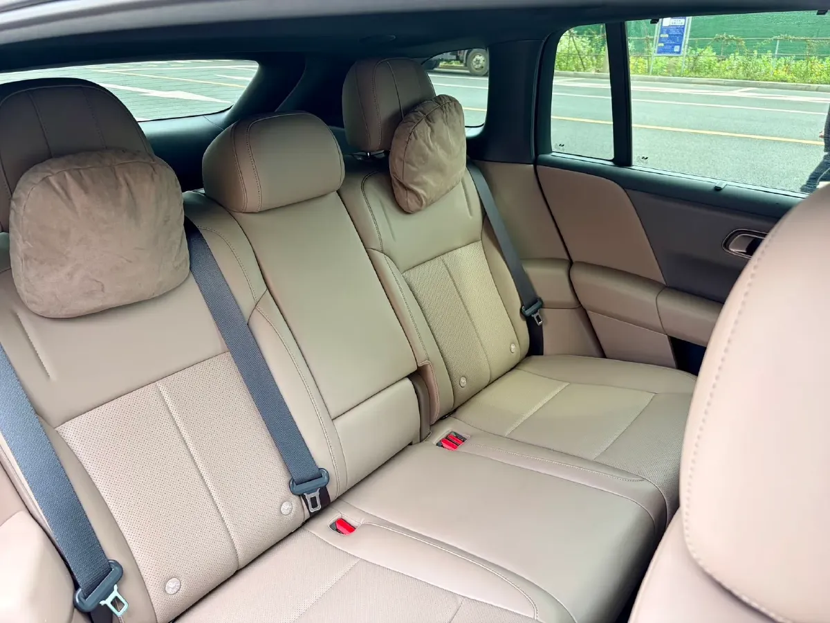 2025 Li i6 BEV,autocango,china used car exporter,china ev exporter,chinese used car exporter,chinese used ev exporter