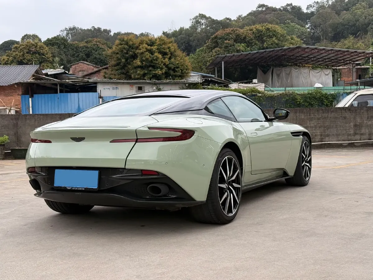 2017 Aston Martin DB11 4.0T 510HP V8 8AT,autocango,china used car exporter,china ev exporter,chinese used car exporter,chinese used ev exporter