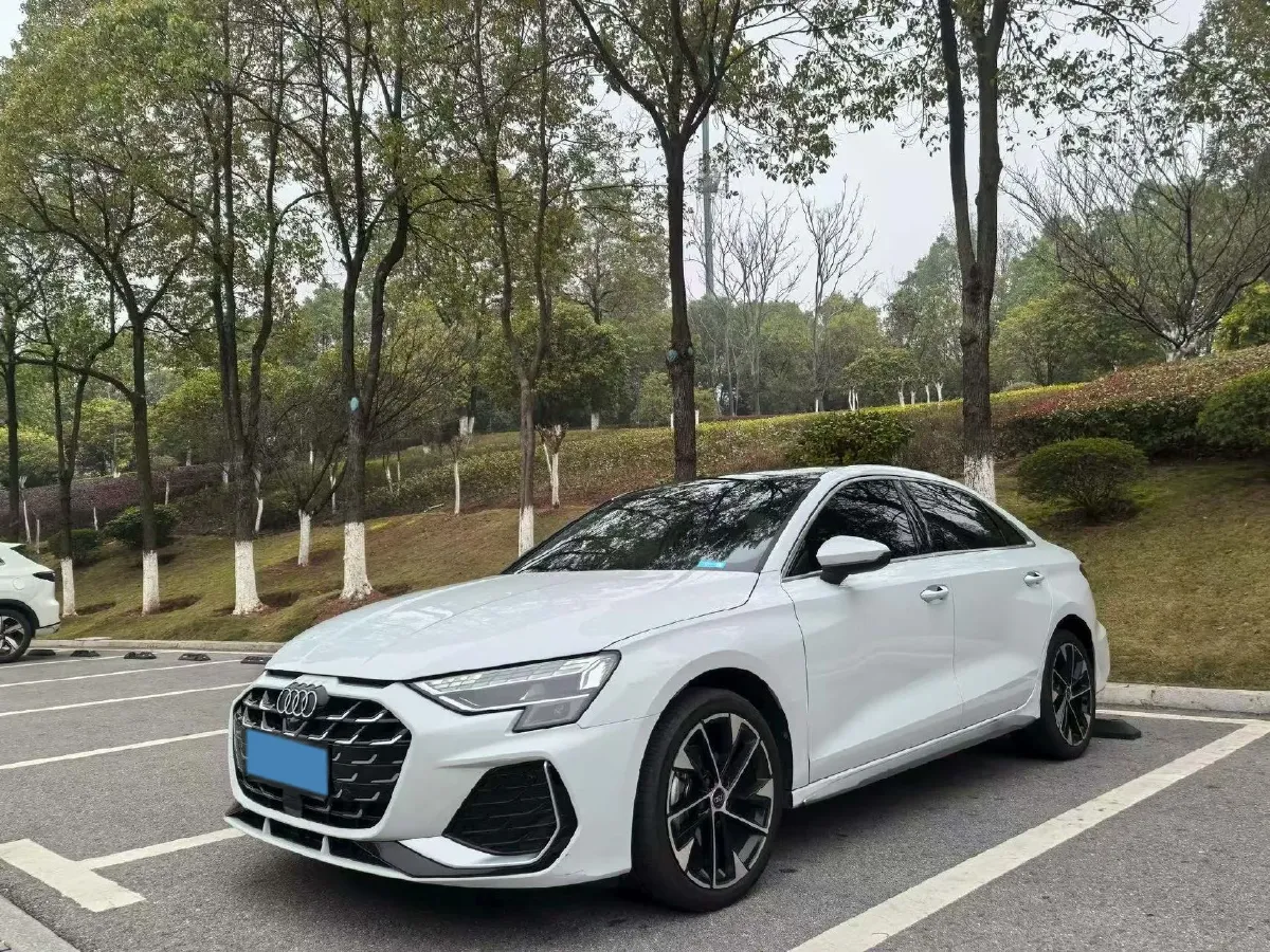 2025 Audi A3 1.5T 160HP L4 7DCT,autocango,china used car exporter,china ev exporter,chinese used car exporter,chinese used ev exporter