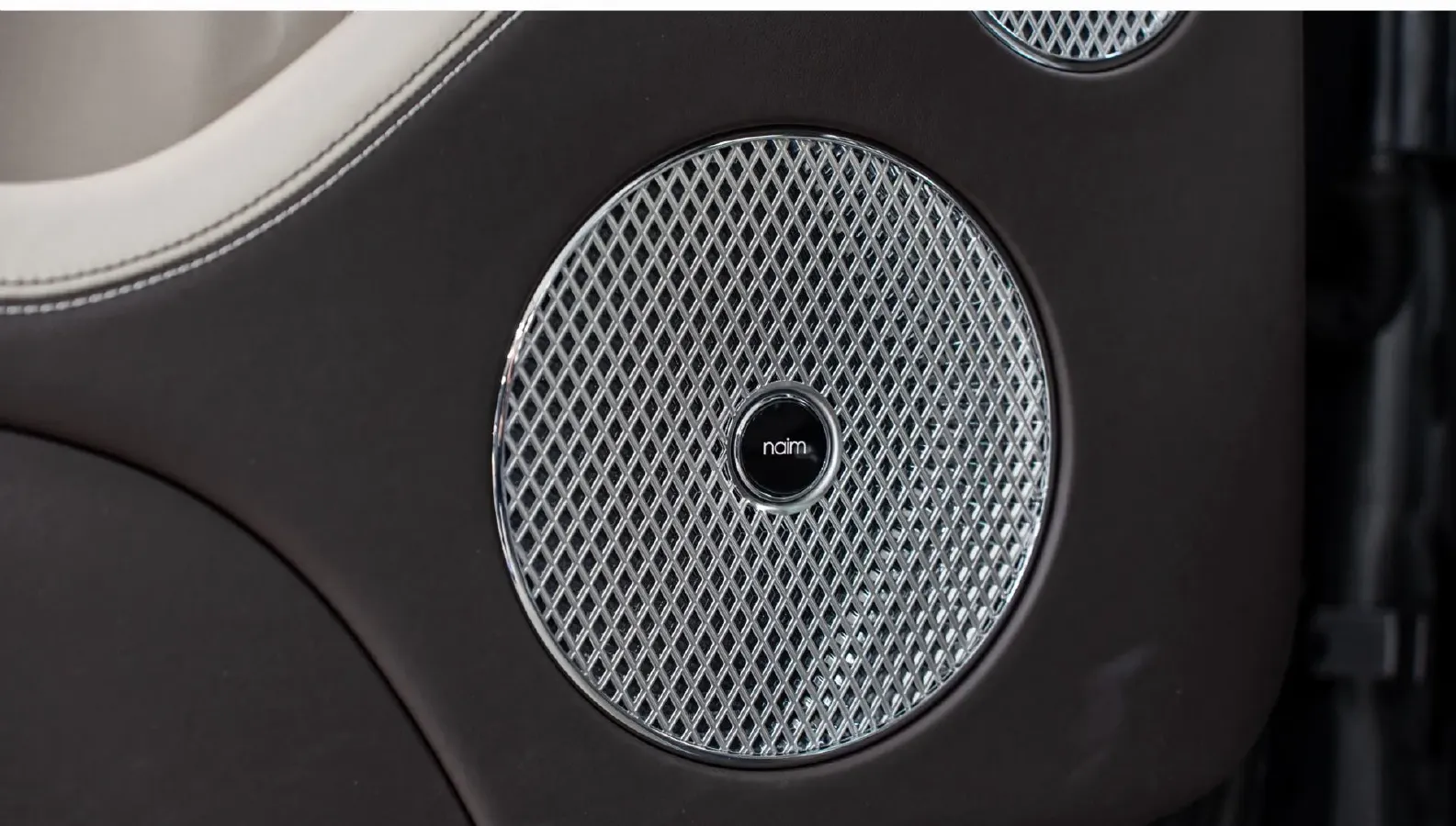 2023 Bentley Bentayga 4.0T 550HP V8 8AT,autocango,china used car exporter,china ev exporter,chinese used car exporter,chinese used ev exporter