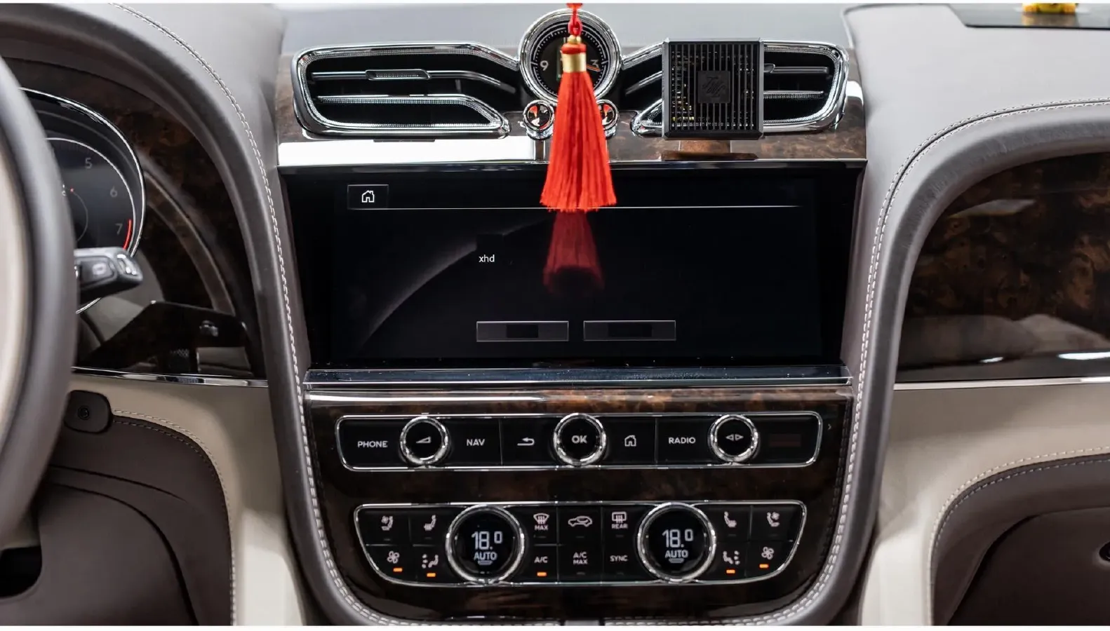 2023 Bentley Bentayga 4.0T 550HP V8 8AT,autocango,china used car exporter,china ev exporter,chinese used car exporter,chinese used ev exporter