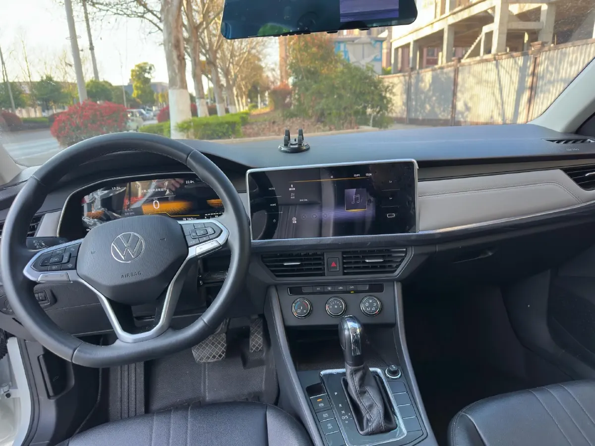 2024 Volkswagen Bora 1.2T 116HP L4 7DCT,autocango,china used car exporter,china ev exporter,chinese used car exporter,chinese used ev exporter