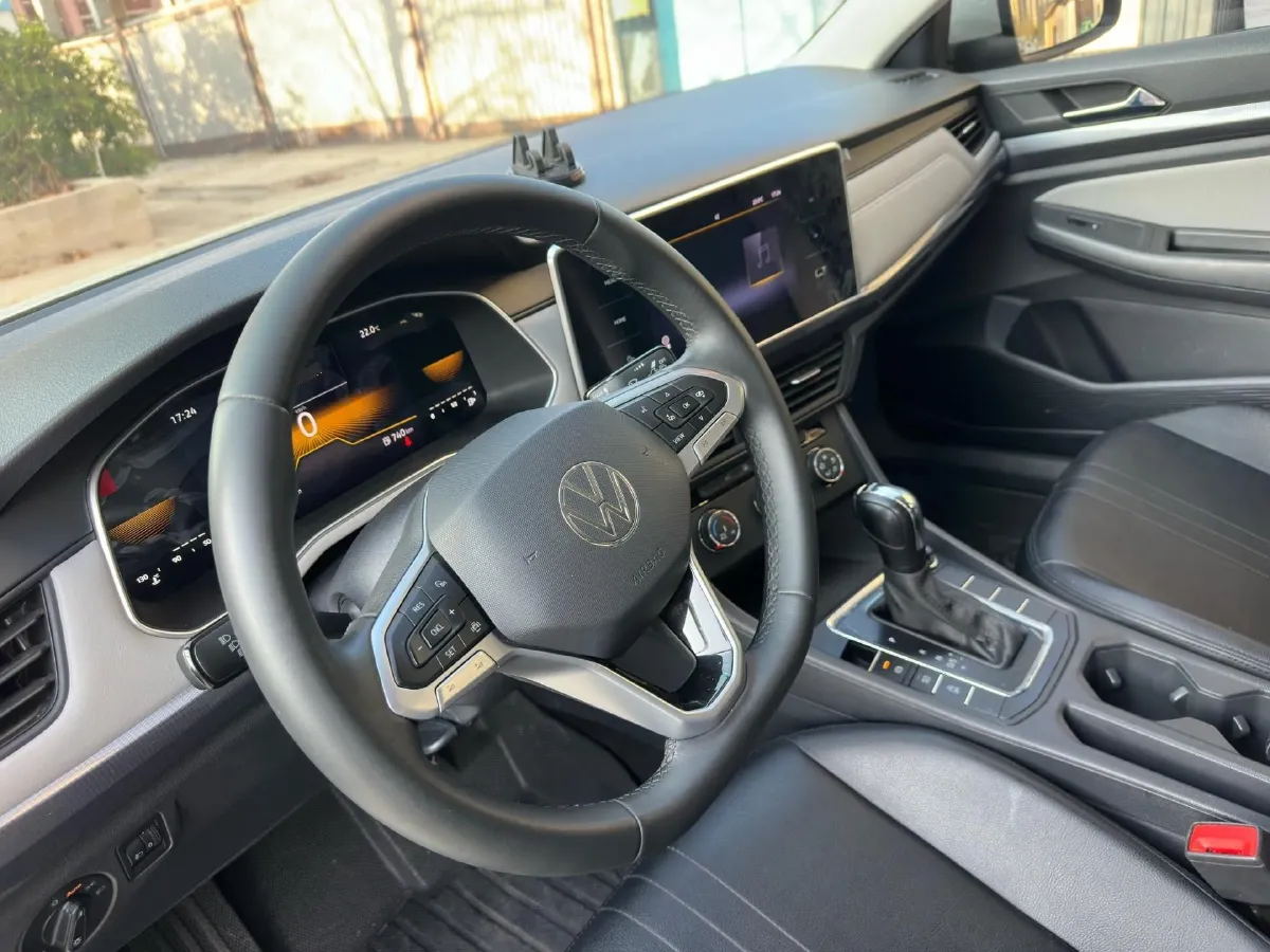 2024 Volkswagen Bora 1.2T 116HP L4 7DCT,autocango,china used car exporter,china ev exporter,chinese used car exporter,chinese used ev exporter