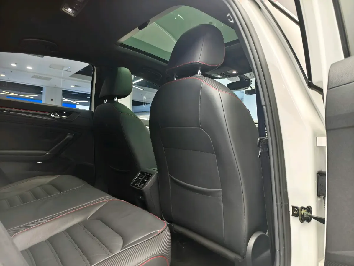 2017 Volkswagen Lamando 2.0T 220HP L4 7DCT,autocango,china used car exporter,china ev exporter,chinese used car exporter,chinese used ev exporter