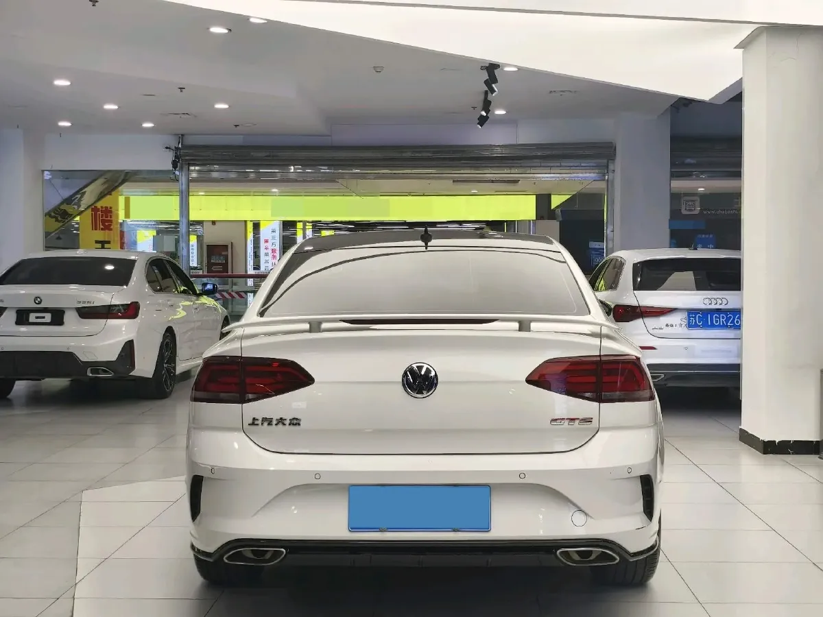 2017 Volkswagen Lamando 2.0T 220HP L4 7DCT,autocango,china used car exporter,china ev exporter,chinese used car exporter,chinese used ev exporter