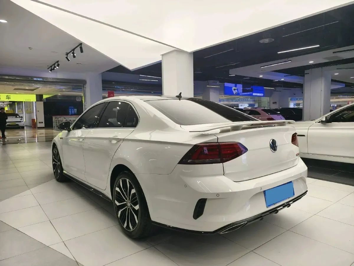 2017 Volkswagen Lamando 2.0T 220HP L4 7DCT,autocango,china used car exporter,china ev exporter,chinese used car exporter,chinese used ev exporter