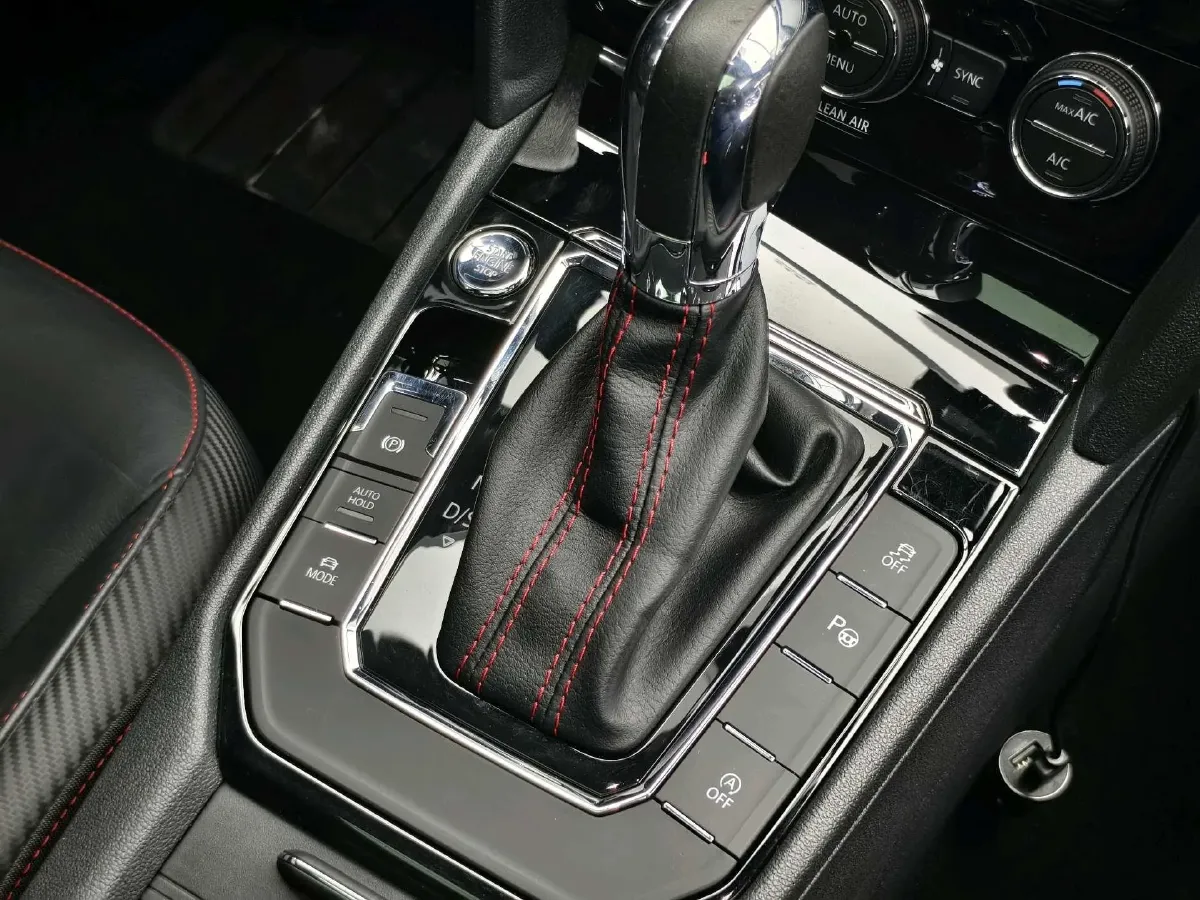 2017 Volkswagen Lamando 2.0T 220HP L4 7DCT,autocango,china used car exporter,china ev exporter,chinese used car exporter,chinese used ev exporter