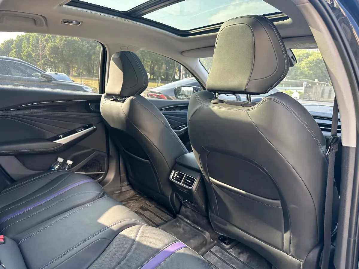 2024 Geely PrefaceL 1.5T 163HP L4 3DHT Hybrid,autocango,china used car exporter,china ev exporter,chinese used car exporter,chinese used ev exporter