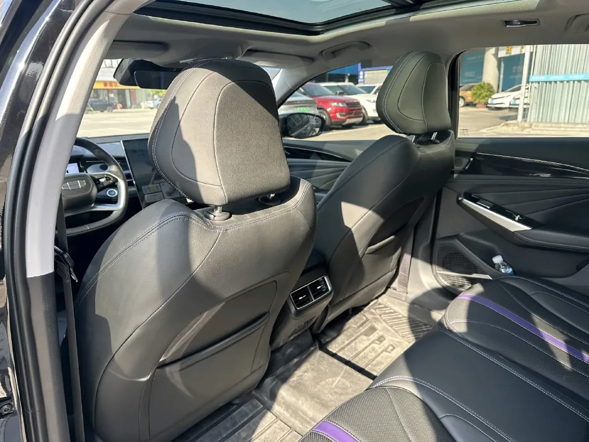 2024 Geely PrefaceL 1.5T 163HP L4 3DHT Hybrid,autocango,china used car exporter,china ev exporter,chinese used car exporter,chinese used ev exporter