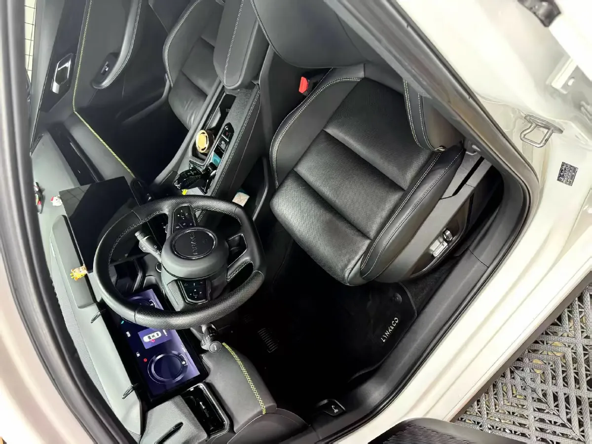 2023 LYNK&CO 03 2.0T 254HP L4 7DCT,autocango,china used car exporter,china ev exporter,chinese used car exporter,chinese used ev exporter