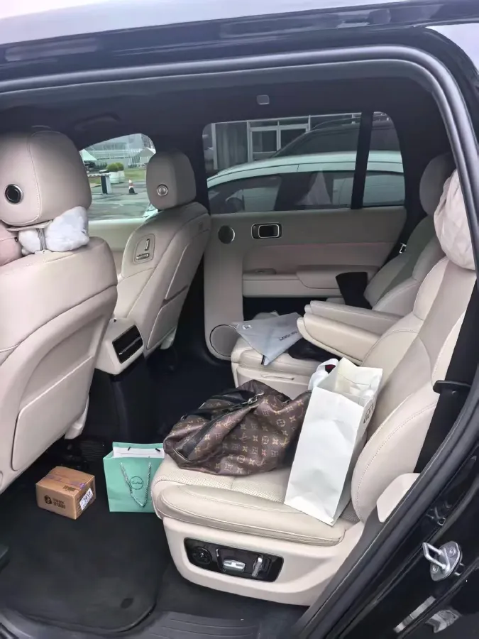 2023 Li L9 Range Extended 154HP REEV 42.6KWH,autocango,china used car exporter,china ev exporter,chinese used car exporter,chinese used ev exporter