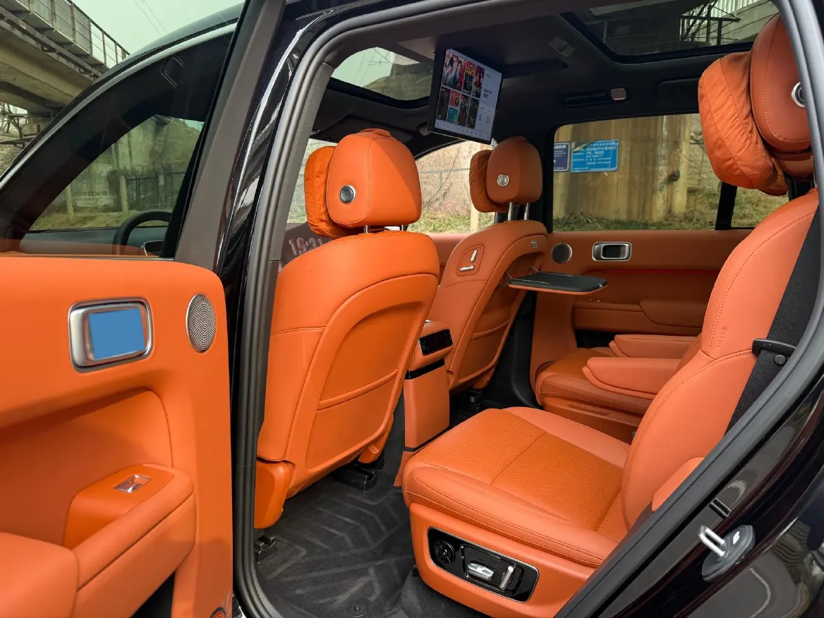 2024 Li L8 Range Extended 154HP REEV 52.3KWH,autocango,china used car exporter,china ev exporter,chinese used car exporter,chinese used ev exporter