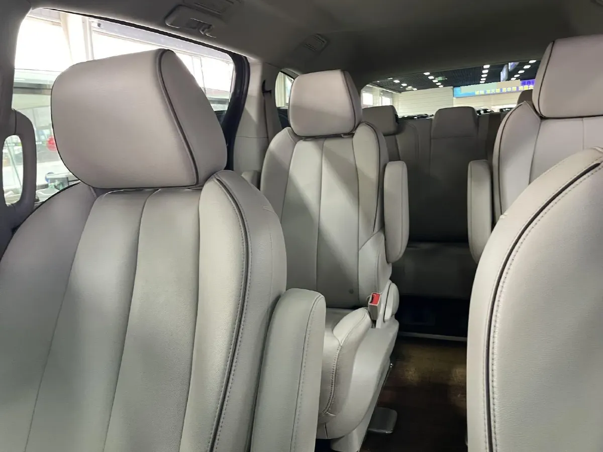 2021 Buick GL8 2.0T 237HP L4 9AT,autocango,china used car exporter,china ev exporter,chinese used car exporter,chinese used ev exporter