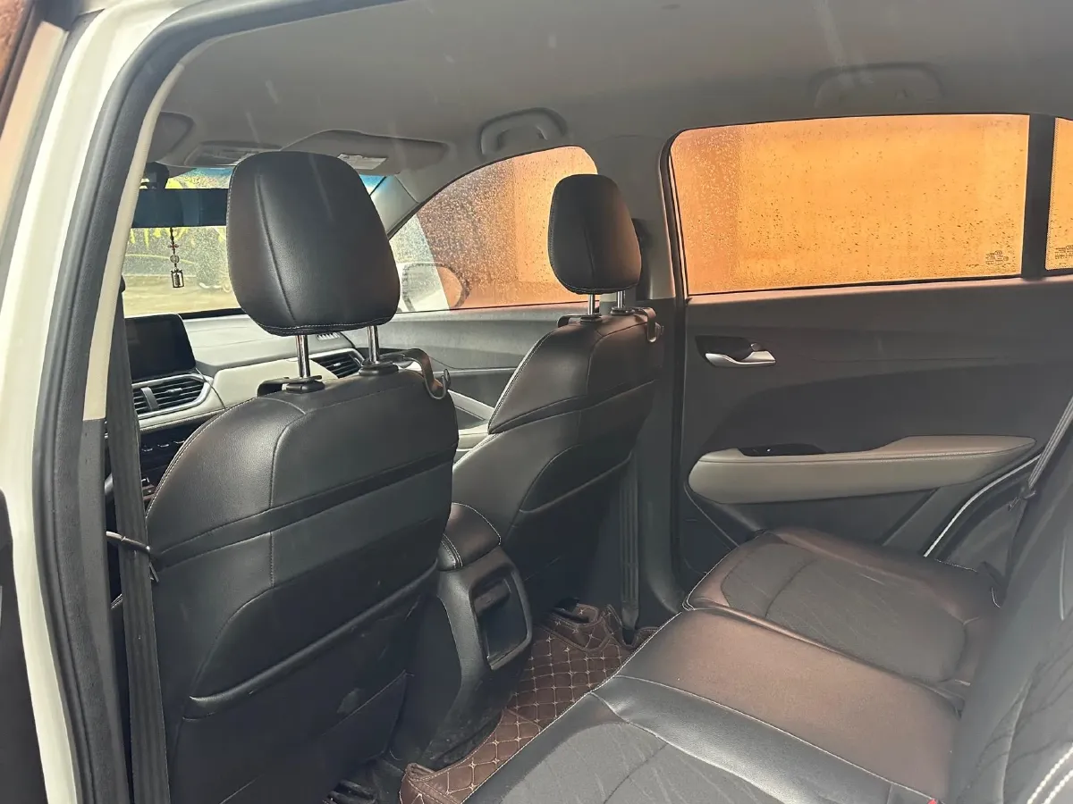 2017 BaoJun 310W 1.5L 105HP L4 6MT,autocango,china used car exporter,china ev exporter,chinese used car exporter,chinese used ev exporter